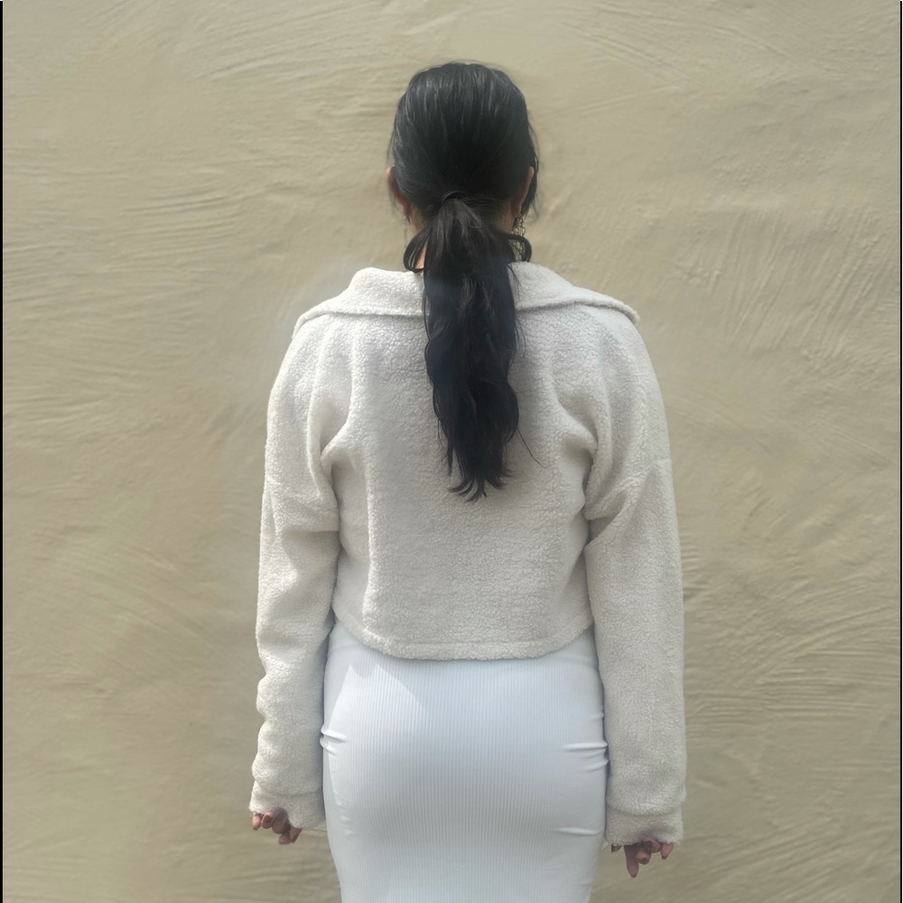 Cropped teddy jacket 🧸 - Picture 8 of 9